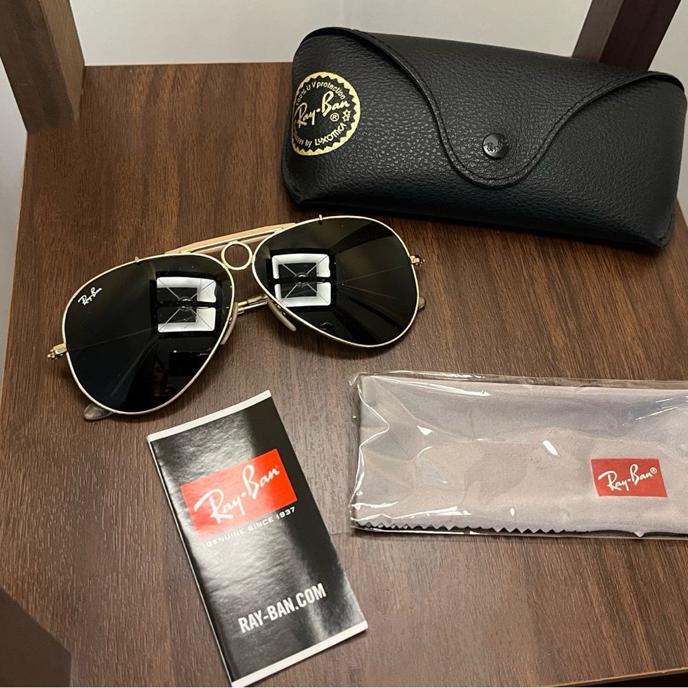 Ray-Ban Classic Gold Frame Sunglasses